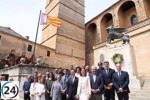El Consell de Mallorca celebra en Sineu el aniversario de la bandera de la isla.