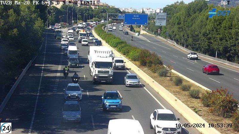 Caos en la Ma-20 por un accidente cerca de la salida hacia Andratx: nueve kilómetros de retenciones