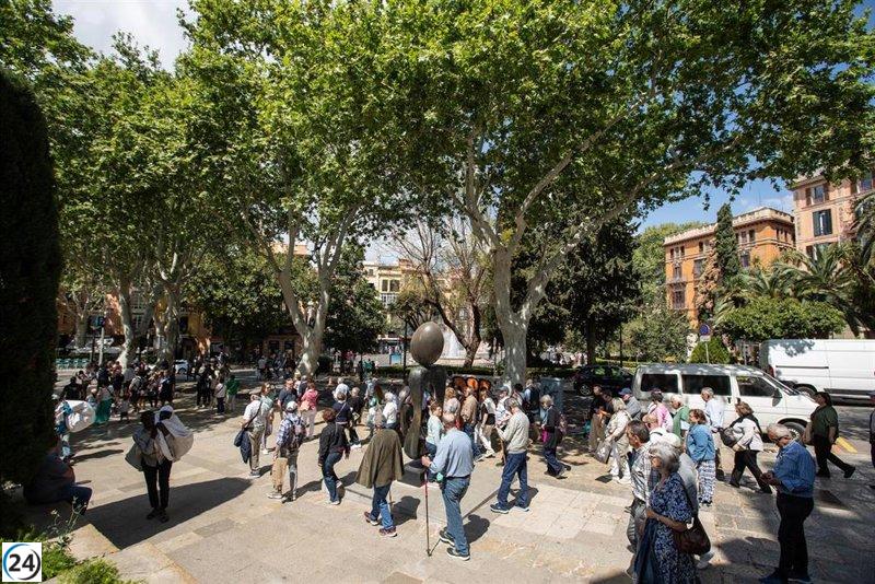 El turismo en apartamentos de Baleares aumenta un 9,7% en abril, con 55.435 visitantes.