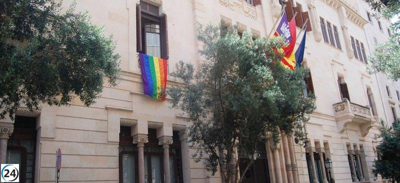 El Parlament izará la bandera LGTBI para conmemorar el Día del Orgullo el 28 de junio.