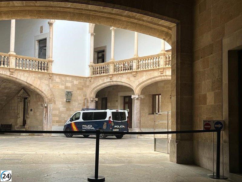 Banda de ladrones de casas en Mallorca enfrenta juicio tras desmantelamiento en 2021.
