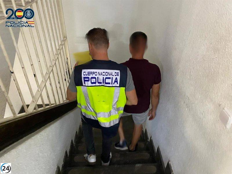 Hombre arrestado en Palma por posesión de archivos pedófilos en su celular.