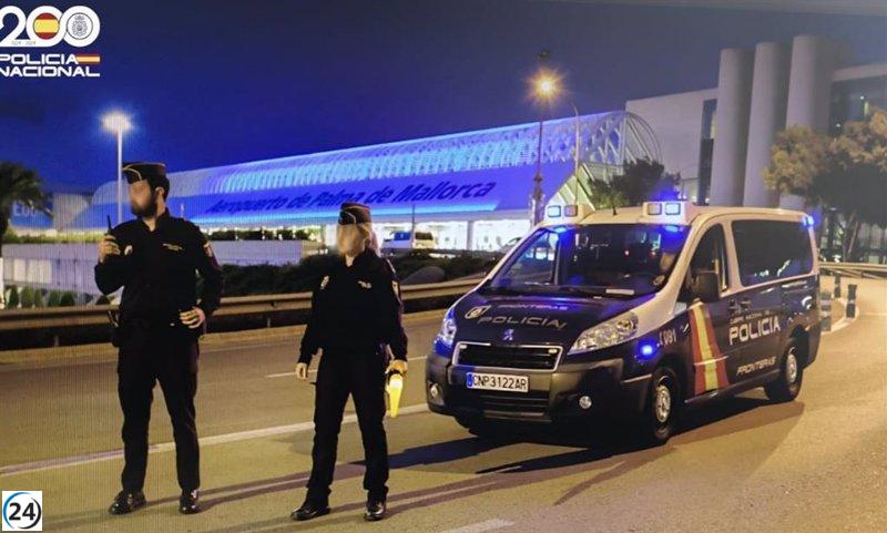 Mujer detenida por atacar a personal sanitario en aeropuerto de Palma