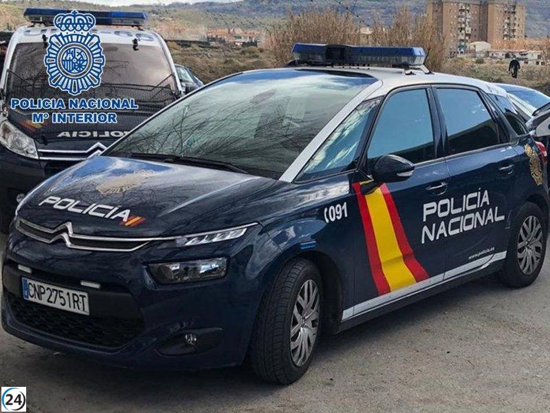 Hombre arrestado por maltrato y intento de incendio en hogar de familiares de su pareja.