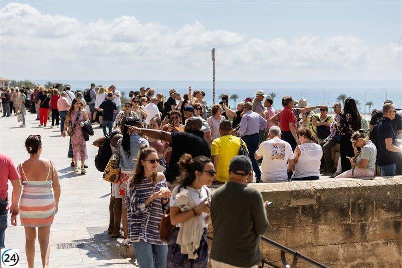 Baleares destaca en octubre con el 27% de las pernoctaciones de turistas extranjeros.