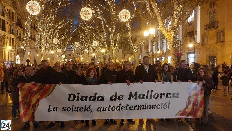 Dos mil personas defienden la 'Diada de Mallorca' ante intentos de censura el 31 de diciembre.