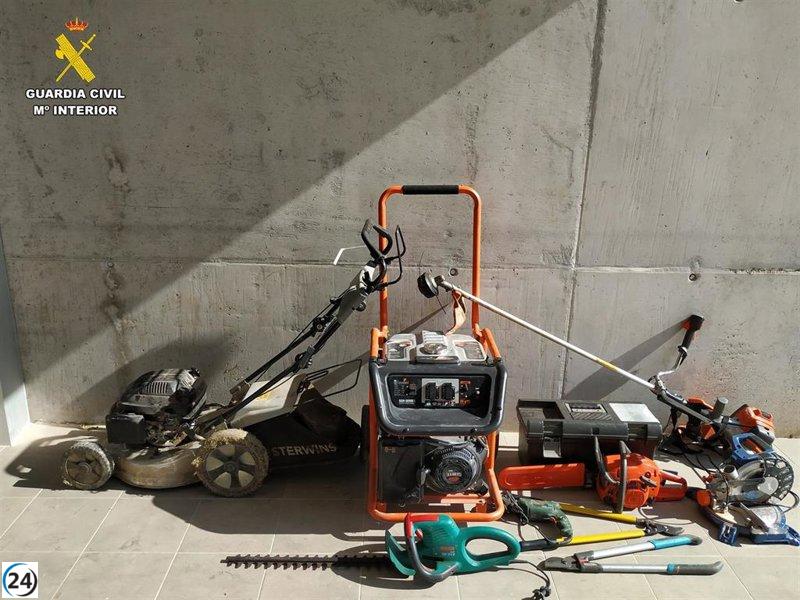 Arrestan a un individuo por hurtar una motocicleta y equipo agrícola en Sa Pobla.