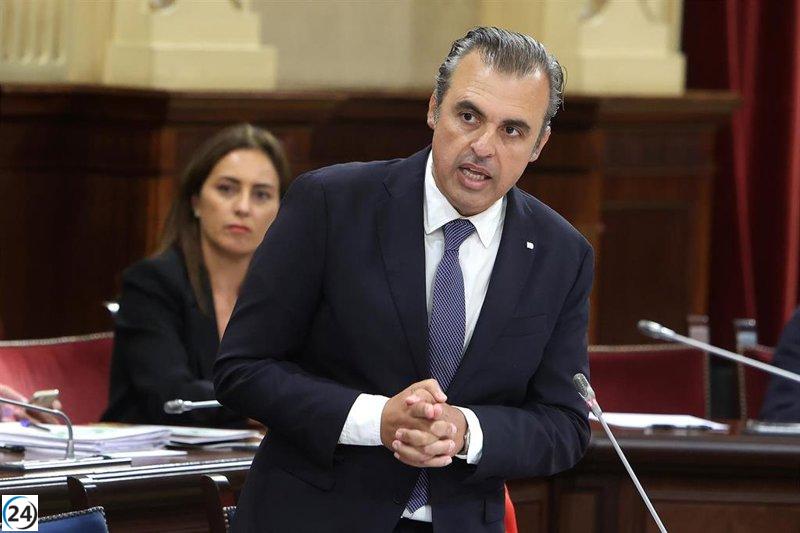 Vera defiende la autonomía de su institución sobre el uso de lenguas en las evaluaciones.