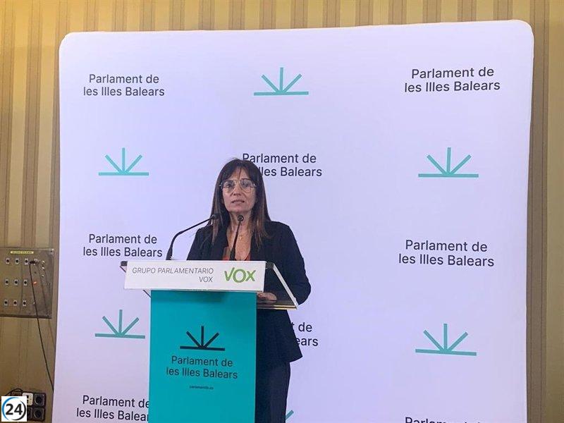 Vox critica el comercio en la distribución de migrantes menores y solicita al PP que se oponga.