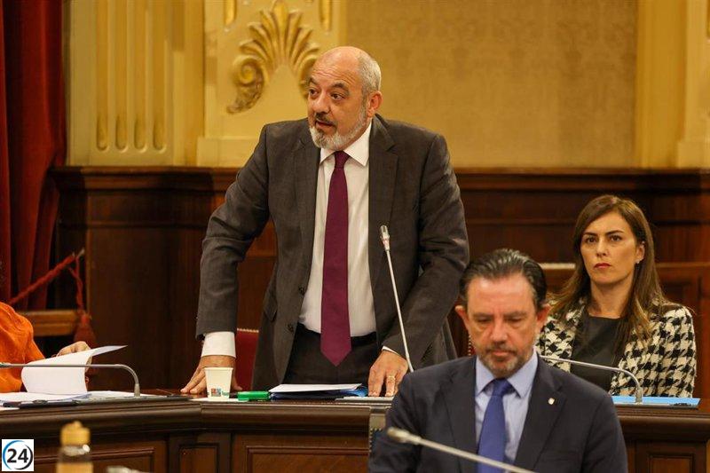 Rodríguez celebra el “Día de la Victoria” y Le Senne lo califica de “broma”.