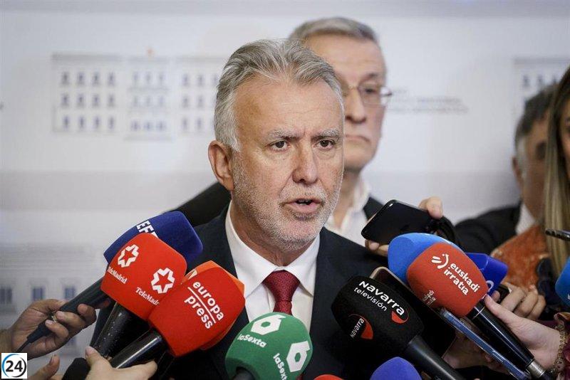 Gobierno denuncia a Plataforma 2025 y diputado de Vox por enaltecer la dictadura.