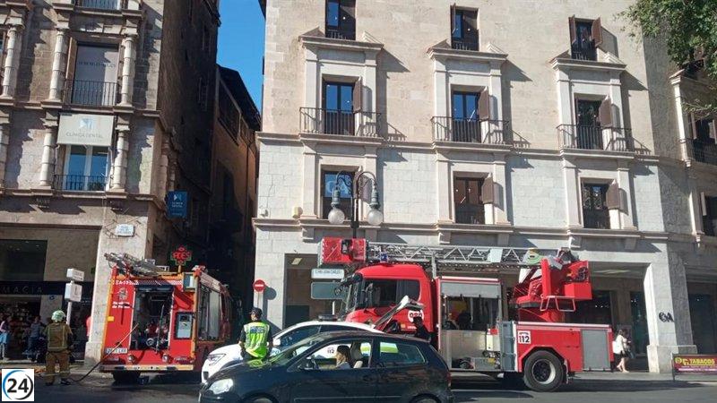 Incendio en restaurante de Palma deja a un herido por inhalación de humo.