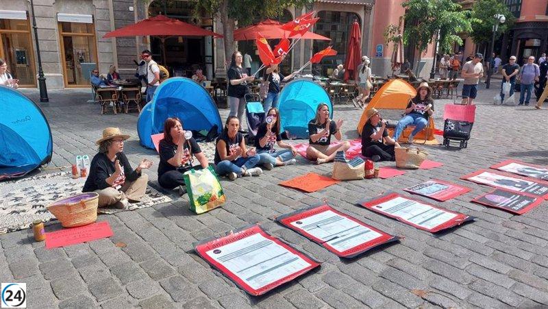 Educadoras de escoletes critican a Martínez por no dialogar tras un mes de huelga.
