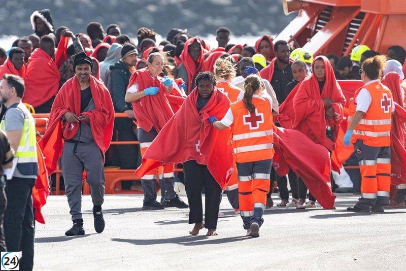 Operativo salva a 25 migrantes subsaharianos en aguas de Cabrera.