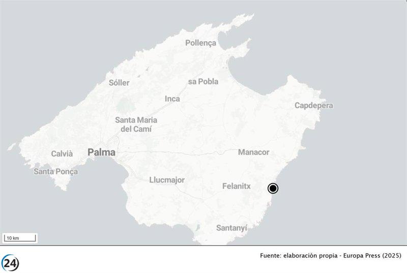 Bomberos salvan a niña con la mano atascada en una máquina de bolas.