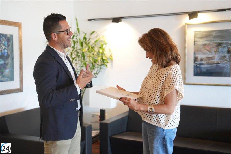 Paradores retrasa la inauguración del Parador de Ibiza debido a trabajos imprevistos en el camí del Calvari.