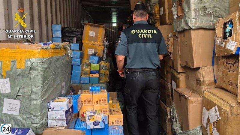 Desmantelan en Baleares a principal distribuidor de falsificaciones: incautan 500.000 artículos por 13 millones de euros.