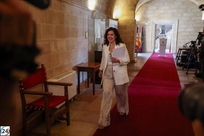 Baleares solicita al Gobierno detener la llegada de 49 menores migrantes al archipiélago.