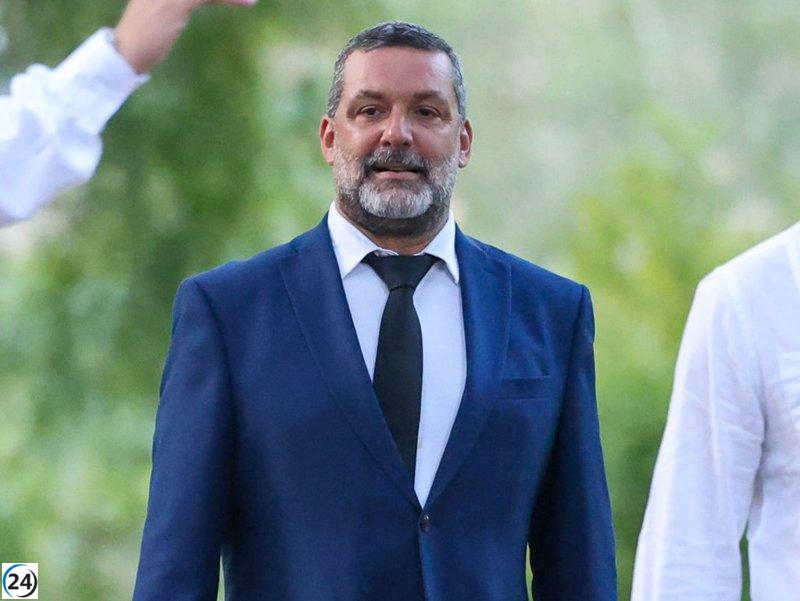 Jaume Anglada deja la UCI tras más de dos semanas y es trasladado a planta.