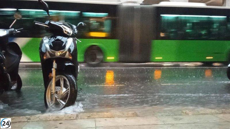 Mallorca y Menorca en alerta naranja por intensas lluvias y tormentas este jueves.
