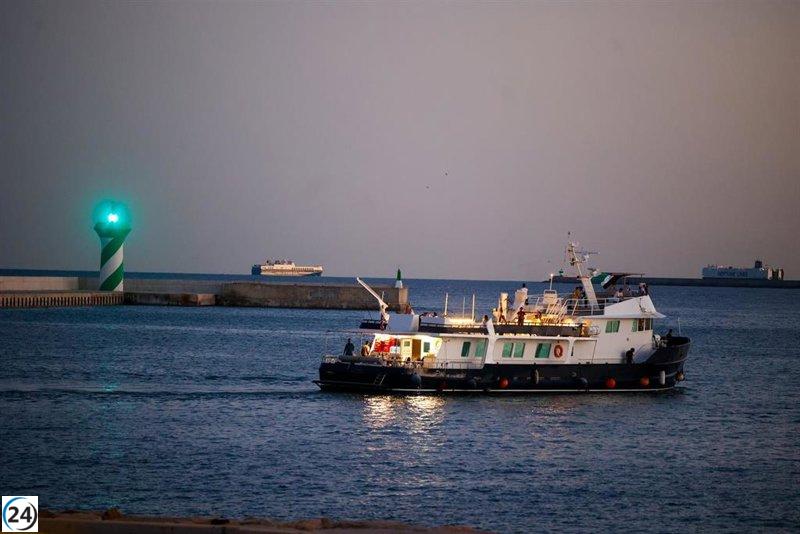 La Flotilla Global Sumud realiza una parada en Menorca rumbo a Gaza.
