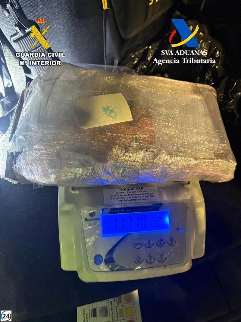 Capturan a un individuo con un kilo de cocaína en un ferry de Barcelona a Alcúdia.