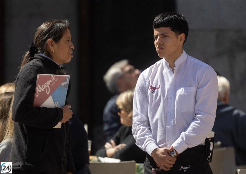 Aumento del 1,8% en el empleo turístico en Baleares, alcanzando más de 188,400 trabajadores en agosto.