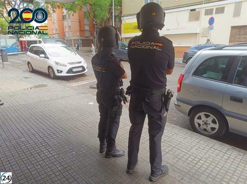 Tres detenidos, incluidos dos menores, tras fuga en coche robado en Palma.