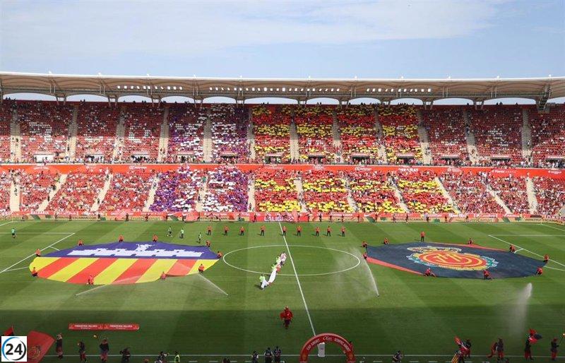Son Moix celebra la Diada de Mallorca antes del duelo entre RCD Mallorca y Atlético de Madrid.