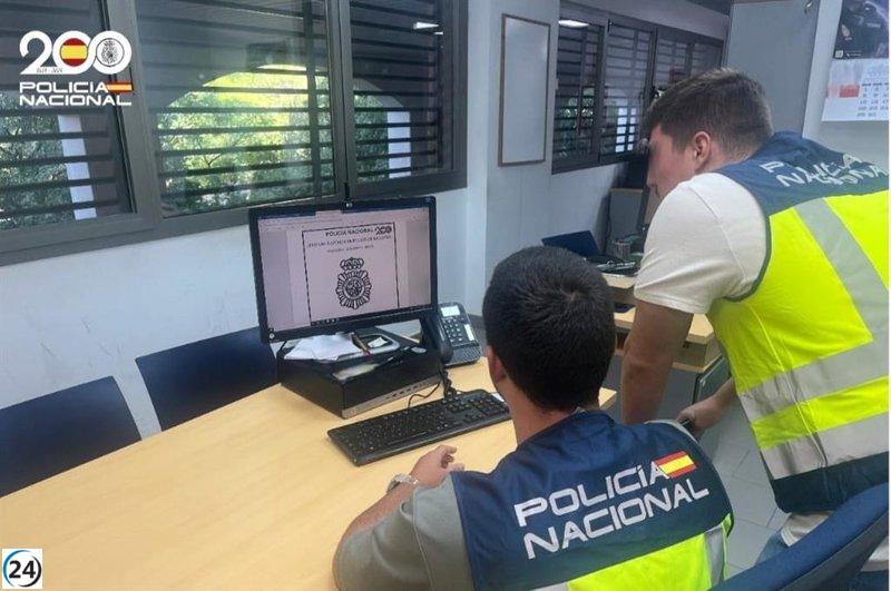 Capturan a ladrón que asaltó a bañistas en Cala Major.