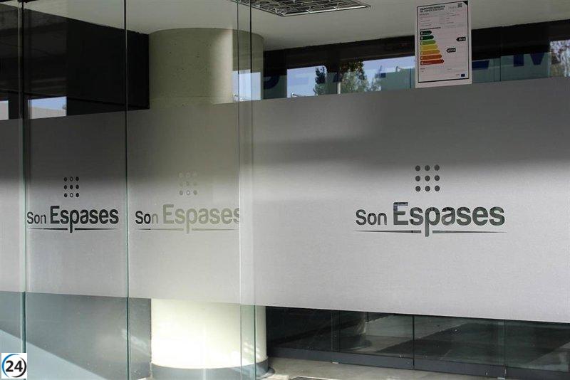 Mujer apuñalada en Formentera es trasladada a planta tras agresión de su expareja.