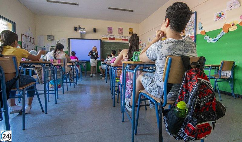 Resultados 2024-2025: chicas sobresalen en lenguas y chicos en matemáticas.