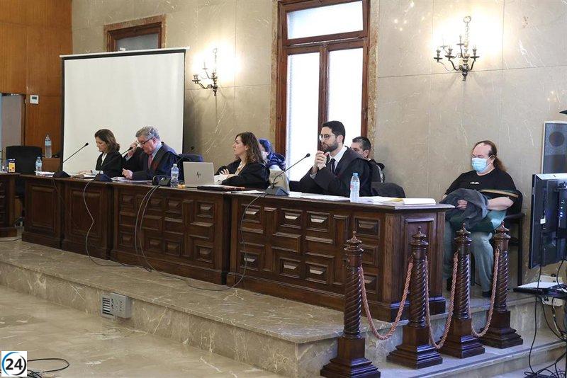 Se detiene el juicio por la muerte de un bebé hallado en un contenedor debido a irregularidades en la acreditación de un experto.