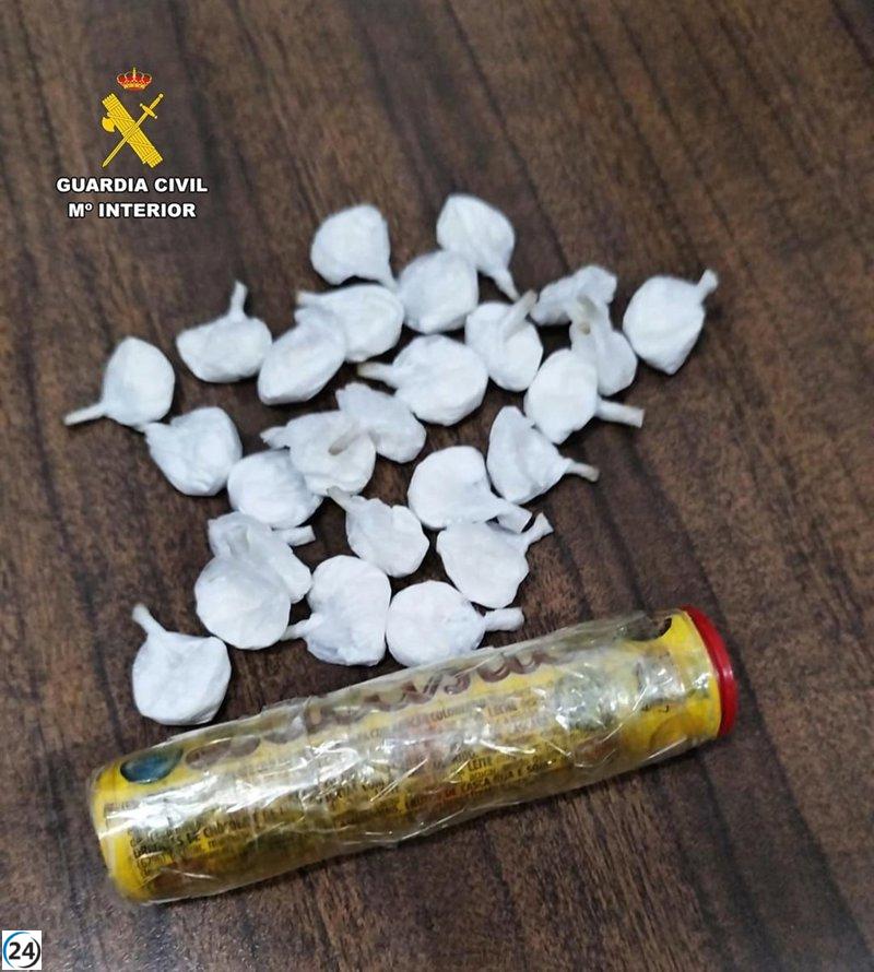 Arresto en Artà: hallan 26 dosis de cocaína ocultas en un envoltorio de chocolates.