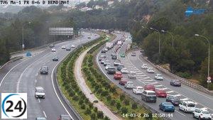 Retenciones kilométricas tras el cierre de un tramo de la Ma-1 hacia Andratx.