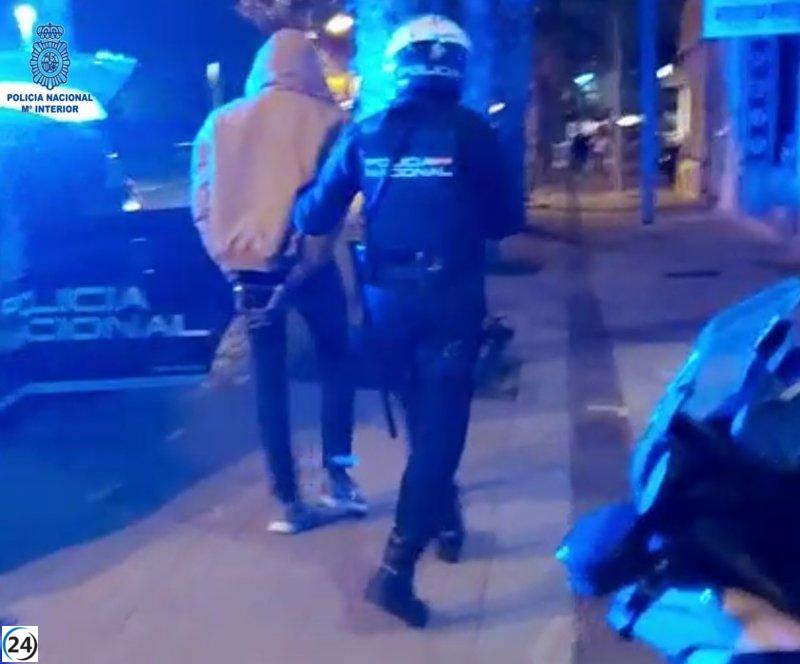 Pareja detenida por venta de drogas a turistas en el Arenal de Palma.
