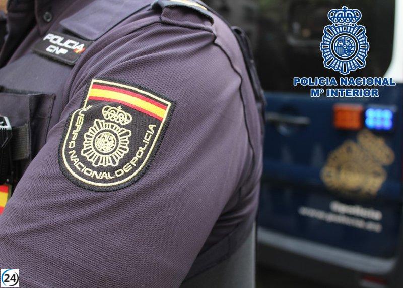 Arrestan a un hombre por abusar sexualmente de menor vía red social.