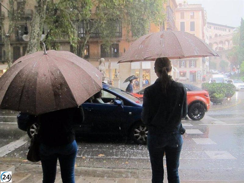Persisten las fuertes lluvias y tormentas este viernes en Mallorca y Menorca