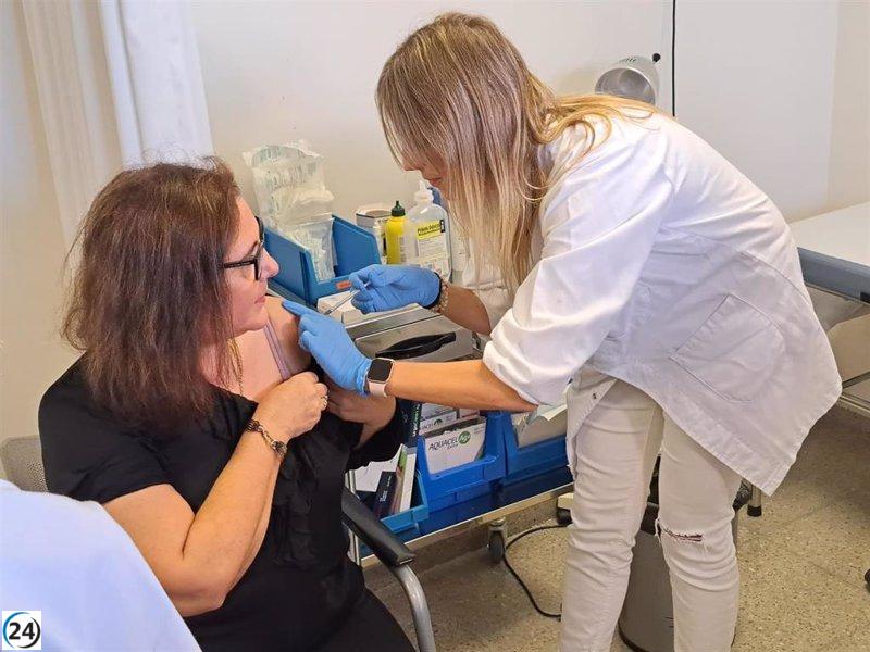 García insta a más de 475,500 personas a vacunarse contra la gripe y el Covid-19
