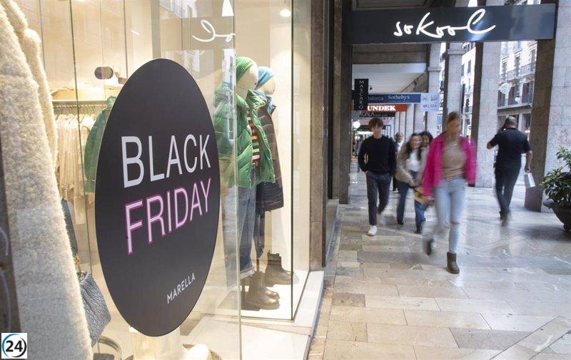 Comerciantes confían en que el Black Friday impulse el consumo, pese a posibles consecuencias negativas.