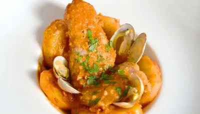 El cordero con col en Menorca: un plato típico de invierno en las islas Balears