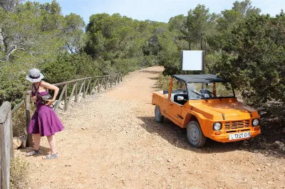¿Te gusta el senderismo? Descubre los caminos rurales más pintorescos de Ibiza
