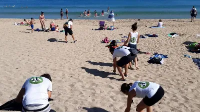 Vecinos organizan una limpieza comunitaria en las playas de Palma