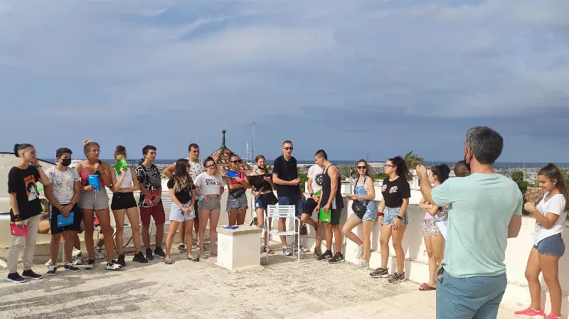 Red de intercambio de habilidades y servicios en el barrio de La Lonja